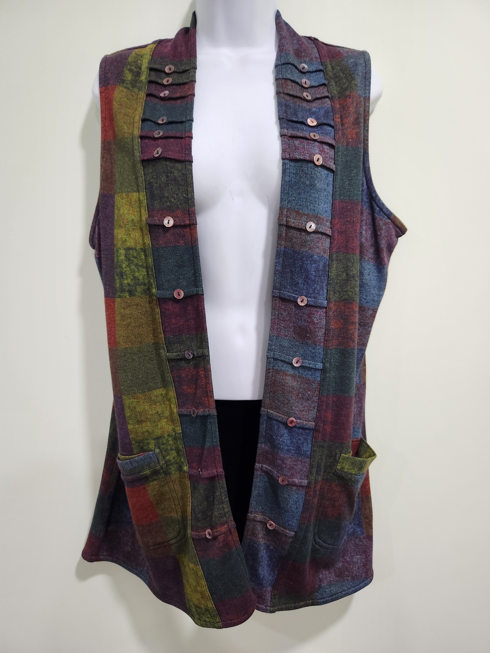 Parsley & Sage Multicolor Plaid Or Soild Black Reversible Sleeveless Vest
